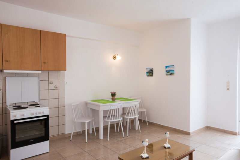 Marina-Blue-Apartment-05-Kitchen